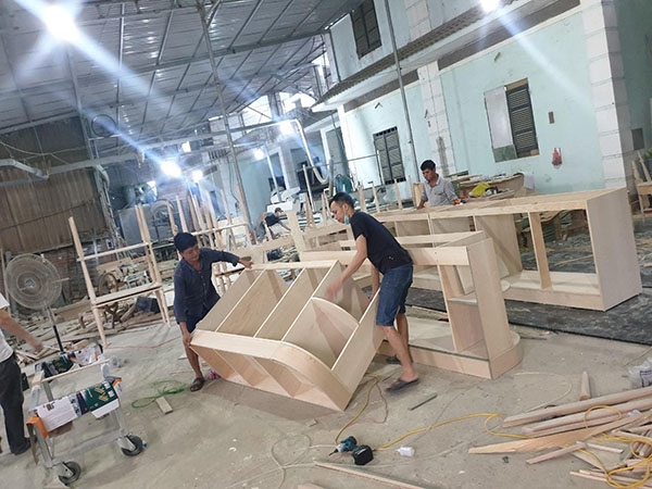 Quy trình sản xuất nội thấp đồ gỗ - Bàn Ăn Treo Tường - Công ty TNHH Galaxy Home Việt Nam